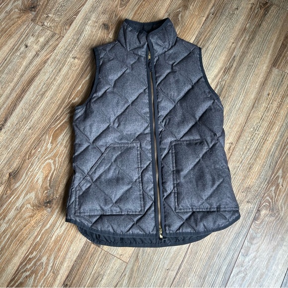 J. CREW Quilted Down Puffer Vest Women's XS Gray Full Zip Pockets Lined - Picture 1 of 7